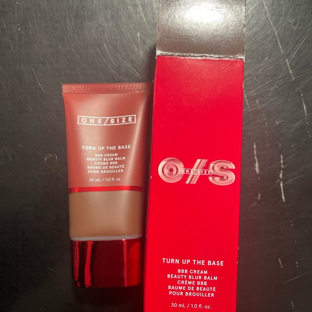 ONE/SIZE Turn Up The Base Beauty Blur Balm - Red and Brown